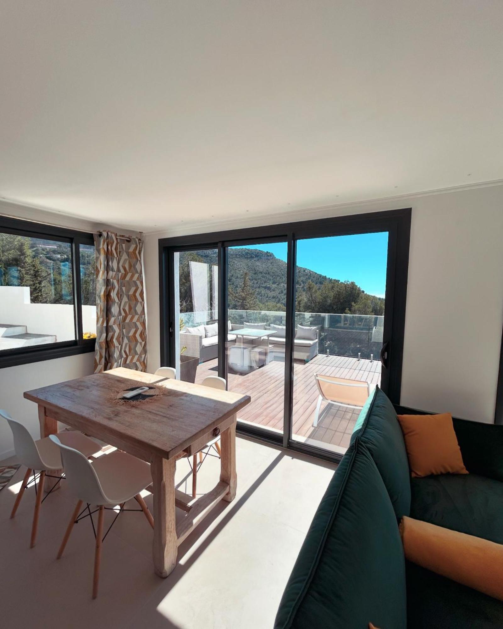 Eze - Appartement Dans Bas De Villa Avec Piscine Pres De Monaco Exterior photo